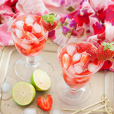 포토 JPG 해외이미지 열매 음료 음식 분홍색 꽃무늬 패턴 과일 유리 딸기 사람없음 장식 빨간색 컬러풀 얼음 주스 추위 수확 시골 신선 칵테일 달콤 상쾌 정사각형 라임 레시피 소다 핸드메이드 카피스페이스 해외202004 해외포토 자연요소 도형 식물 꽃 감정 컬러 무늬 농업 재질 주류 공백 맛 파일형식 이미지허브