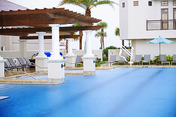 포토 JPG 해외이미지 라이프스타일 웰빙 스포츠 건축양식 호텔 리조트 휴가 휴식 수영장 건강 사람없음 야외 건물 가로 물 여름 파란색 관광지 햇빛 반사 수영 스파 활발 젖음 신선 뜨거움 투명 액체 고급 순수 쿠바 부족함 해외202004 해외포토 자연요소 건축물 계절 건축 컬러 여행 컨셉 숙소 생활 태양 수상스포츠 중앙아메리카 파일형식 이미지허브