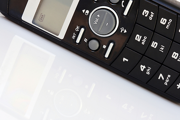 포토 JPG 해외이미지 백그라운드 통신 버튼 기술 사람없음 전자제품 스마트폰 숫자 반사 검은색 장비 흰색 키보드 편지 전화기 심볼 묘사 오브젝트 키패드 카피스페이스 해외202004 해외포토 문자 컬러 핸드폰 스마트기기 공백 파일형식 이미지허브