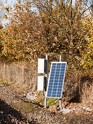 포토 JPG 해외이미지 나무 식물 공원 패턴 밭 자연 하늘 새로움 사람없음 야외 초록색 여름 파란색 빛 울타리 햇빛 태양 환경 맑음 힘 재활용 장비 발전기 에너지 가을 판넬 보호 숲 작음 휴대용 컨테이너 에코 시스템 세대 내추럴 혁명 생태학 수집가 해외202004 해외포토 자연요소 직업 계절 공공시설 교육 산업 컬러 컨셉 무늬 농업 날씨 담장 발전소 크기 오브젝트 친환경 생태계 파일형식 이미지허브