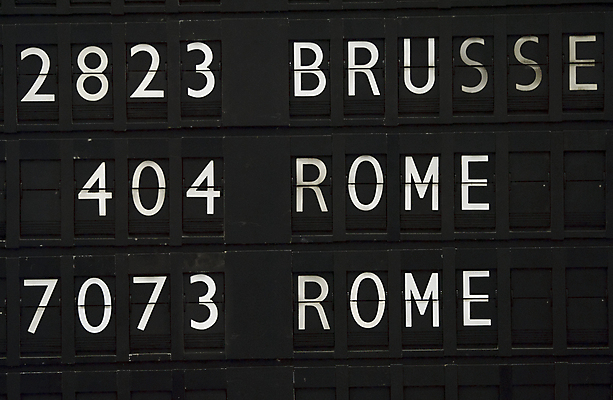 포토 JPG 해외이미지 유럽 여행 백그라운드 비즈니스 텍스트 교통시설 탁자 휴가 비행기 광고판 사람없음 디지털 스크린 자료 기차 정보 수확 도시 시간 판넬 메시지 역 시간표 공항 로마 방향 도착 항공 사인 출발 복고 대문 대패 터미널 목차 해외202004 해외포토 나라 육상교통 가구 교통 컨셉 농업 항공교통 대중교통 알림판 문 이탈리아 계획 시설 판 파일형식 이미지허브