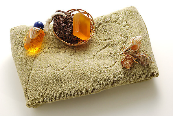 포토 JPG 해외이미지 라이프스타일 모래 신체 장신구 발 유리 휴식 건강 사람없음 치료 세트 수건 스파 껍질 흰색 도구 마사지 사발 발자국 흰배경 발가락 조립 고립 돌봄 수분크림 양발 위생관리 페디큐어 해외202004 해외포토 컬러 백그라운드 컨셉 의학 자국 모션 재질 관리 생활 신체부위 위생용품 뷰티 화장품 사기그릇 파일형식 이미지허브