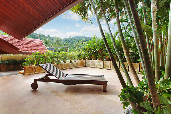 포토 JPG 해외이미지 꽃 섬 의자 건축양식 자연 호텔 휴가 휴식 주택 사람없음 건물 장식 초록색 여름 울타리 정원 맑음 발코니 휴게실 고급 오두막 갑판 빌라 휴양지 이국적 해외202004 해외포토 식물 건축물 계절 건축 컬러 가구 컨셉 배_교통 숙소 날씨 담장 장소 생태계 파일형식 이미지허브