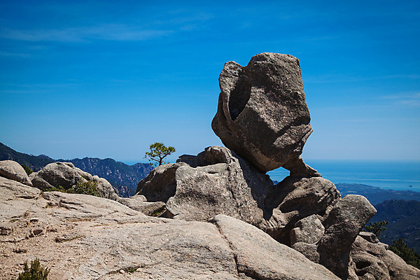 포토 JPG 해외이미지 유럽 섬 여행 자국 자연 하늘 산 풍경 사람없음 야외 초록색 파란색 걷기 계곡 프랑스 오솔길 지중해 언덕 내추럴 프랑스어 코르시카 해외202004 해외포토 문자 나라 길 바다 컬러 모션 생태계 파일형식 이미지허브