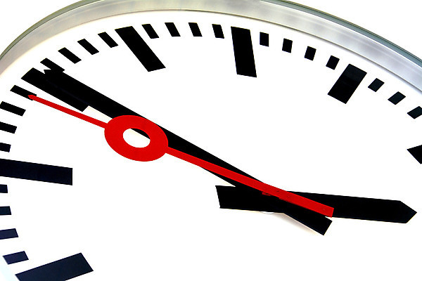 포토 JPG 해외이미지 시계 컨셉 아이디어 사람없음 가로 컬러풀 한개 숫자 긴급 시간 야간 속도 마감 정물화 해외202004 해외포토 자연요소 문자 1 컬러 그림 파일형식 이미지허브