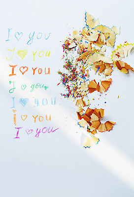 포토 JPG 해외이미지 종이 컨셉 오렌지 텍스트 통신 추상 휴가 친절 발렌타인데이 사랑 사람없음 목재 빨간색 세로 초록색 파란색 단어 컬러풀 햇빛 연필 노란색 쪽지 화목 활발 하트 기록 메시지 쓰레기 폐기물 편지 오브젝트 그림 크레파스 공지사항 주목 필기체 카피스페이스 해외202004 해외포토 모양 나무 문자 감정 컬러 무늬 과일 재료 데이이벤트 학용품 태양 필기구 공백 파일형식 이미지허브