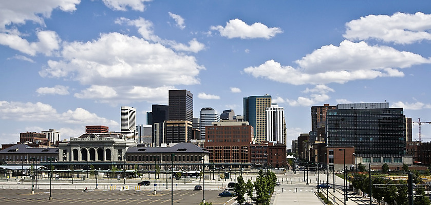 포토 JPG 해외이미지 구름 건축양식 하늘 사람없음 도시풍경 사무실 탑 고층빌딩 일몰 도시 도심 시티라이프 스카이라인 콜로라도 해외202004 해외포토 자연요소 라이프스타일 건축물 건축 비즈니스 풍경 빌딩 노을 미국 파일형식 이미지허브