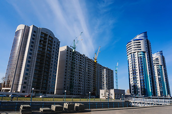 포토 JPG 해외이미지 외관 건축양식 자동차 하늘 부동산 미래 벽돌 새로움 주택 사람없음 건물 인테리어 글로벌 항구 도전 성장 재산 기중기 개발 진짜 해외202004 해외포토 건축물 디자인 건축 육상교통 컨셉 교통시설 금융 중장비 파일형식 이미지허브