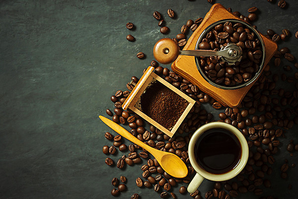 포토 JPG 해외이미지 전통 커피 음료 음식 백그라운드 컨셉 탁자 아침 콩 바닥 씨앗 사람없음 목재 컵 갈색 숟가락 검은색 어둠 카페 장비 흐름 수확 골동품 시골 신선 뜨거움 도자기 아침식사 정상 굽기 속도 복고 냄새 만들기 아로마 시멘트 바리스타 그라인더 에스프레소 방법 아랍어 양조 옛날 카페인 필터 핸드메이드 카피스페이스 해외202004 해외포토 주간 나무 식물 직업 식기 컬러 가구 농업 재료 모션 곡류 수저 상점 식사 공백 구이 커피용품 파일형식 이미지허브