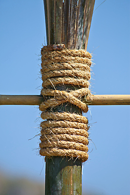 포토 JPG 해외이미지 옷 산업 선 밧줄 줄 백그라운드 컨셉 프레임 안전 사람없음 힘 장비 공구 가장자리 빨래 빨랫줄 연결 접속 자르기 수집 묘사 오브젝트 보안 고립 노예 많음 해외202004 해외포토 가사 모션 도구 둘레 파일형식 이미지허브