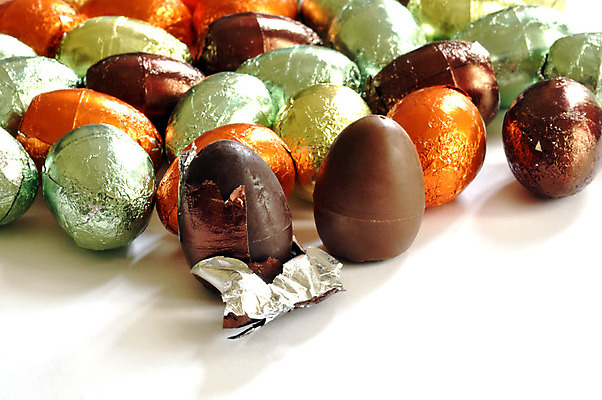 포토 JPG 해외이미지 음식 오렌지 휴가 부활절 기념 사탕 사람없음 초록색 컬러풀 갈색 초콜릿 계란 어둠 봄 우유 덮개 축하 달콤 코코아 해외202004 해외포토 계절 기념일 음료 컬러 컨셉 과일 디저트 유제품 알 뚜껑 맛 파일형식 이미지허브