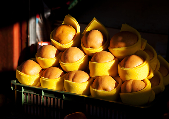 포토 JPG 해외이미지 음식 농업 과일 건강 동양인 사람없음 농작물 농장 노란색 바구니 상점 일본 중국 수확 신선 그룹 시장 사과 컨테이너 대만 유기농 날것 매각 숙성 이국적 많음 해외202004 해외포토 웰빙 산업 아시아 컬러 컨셉 인종 파일형식 이미지허브