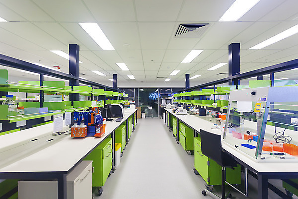 포토 JPG 해외이미지 과학 백그라운드 벤치 미래 직장 실내 실험 사람없음 내부 가로 약 방 장비 흰색 그룹 실험실 생명공학 약국 시설 생물학 빛망울 조제 개발 화학물질 화학약품 해외202004 해외포토 교육 컬러 컨셉 의자 회사 의학 빛 화학 만들기 물질 파일형식 이미지허브