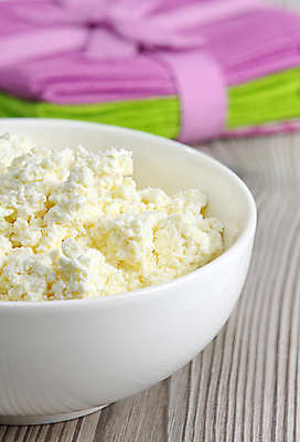 포토 JPG 해외이미지 스튜디오촬영 접시 음식 다이어트 재료 부분 치즈 유제품 사람없음 초록색 수건 한개 보라색 우유 흰색 신선 우아함 아침식사 작음 제비꽃 상쾌 부드러움 흙더미 건강식 부스러기 해외202004 해외포토 1 식기 꽃 감정 컬러 컨셉 실내 건강 위생용품 식사 흙 감각 크기 파일형식 더미 이미지허브