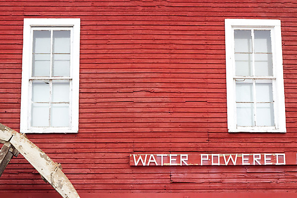 포토 JPG 해외이미지 외관 벽 사람없음 빨간색 물 힘 에너지 수확 바퀴 사과 방앗간 외양간 해외202004 해외포토 자연요소 컬러 농업 과일 파일형식 이미지허브