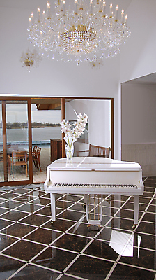 포토 JPG 해외이미지 디자인 음악 벽 백그라운드 패턴 놀이 바닥 아파트 주택 사람없음 건물 장식 빨간색 빛 반사 문 침묵 이탈리아 카펫 궁전 방 바위 흰색 기구 역사 피아노 재산 클래식 고급 맨션 천장 질감 샹들리에 대리석 마법 러시아인 우크라이나 스타일 해외202004 해외포토 서양인 건축물 유럽 컬러 컨셉 고건축 무늬 재료 문화예술 조명 금융 소리 돌_바위 건반악기 파일형식 이미지허브