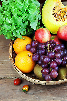 포토 JPG 해외이미지 음식 백그라운드 농업 다이어트 토마토 채소 과일 탁자 호박 오이 키위 요리 사람없음 세로 여름 농장 바구니 가을 농촌 신선 사과 농부 상추 메뉴 유기농 박 레시피 해외202004 해외포토 직업 웰빙 계절 산업 가구 건강 시골 파일형식 이미지허브