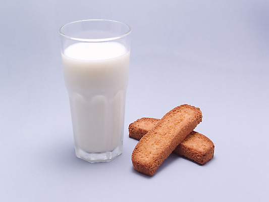 포토 JPG 해외이미지 음료 음식 백그라운드 다이어트 과일 유리 바나나 건강 사탕 사람없음 컵 파란색 쿠키 케이크 우유 흰색 사발 아침식사 먹기 고립 영양소 해외202004 해외포토 식기 컬러 모션 재질 디저트 유제품 식사 사기그릇 파일형식 이미지허브