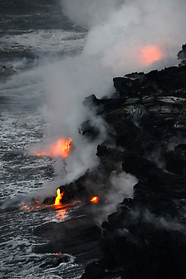 포토 JPG 해외이미지 바다 사람없음 야외 흐름 뜨거움 연기 위험 재해 화산 용암 화산섬 해외202004 해외포토 섬 컨셉 산 파일형식 이미지허브