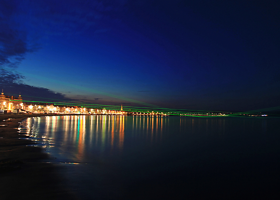 포토 JPG 해외이미지 구름 유럽 문화 바다 여행 자연 하늘 휴가 잉글랜드 풍경 사람없음 물 여름 파란색 빛 침묵 축하 야간 효과 해외202004 해외포토 자연요소 계절 나라 컬러 컨셉 영국 소리 생태계 파일형식 이미지허브