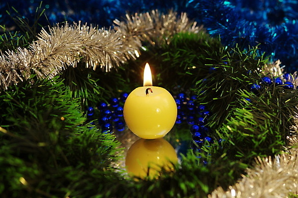 포토 JPG 해외이미지 나무 크리스마스 겨울 공 유리 벽지 불 휴가 전등 조명 새로움 새해 기념 사람없음 장식 빨간색 초록색 빛 크리스마스트리 산타클로스 반사 노란색 스크린 축제 거울 축하 원형 신용카드 황금 야간 연도 전나무 연소 엘리먼트 왁스 화상 해외202004 해외포토 자연요소 도형 식물 계절 기념일 컬러 컨셉 재질 금융 상처 파일형식 이미지허브