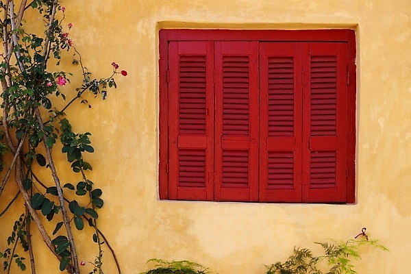 포토 JPG 해외이미지 디자인 벽 건축양식 창문 아파트 주택 프레임 사람없음 야외 건물 목재 장식 빨간색 노란색 마을 시골 닫기 그리스 프랑스어 옛날 스타일 해외202004 해외포토 나무 문자 건축물 건축 유럽 컬러 재료 모션 파일형식 이미지허브