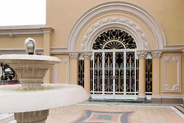 포토 JPG 해외이미지 디자인 외관 벽 조각 패턴 건축양식 창문 태국 표면 주택 미술 사람없음 건물 이탈리아 바위 흰색 기둥 클래식 건축가 큼 목사 맨션 묘사 질감 대리석 조형 국회 내추럴 정부 판유리 스타일 해외202004 해외포토 직업 건축물 건축 유럽 아시아 컬러 컨셉 무늬 재료 유리 문화예술 돌_바위 크기 성직자 파일형식 이미지허브