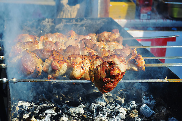 포토 JPG 해외이미지 접시 음식 조각 백그라운드 부분 근육 육류 스테이크 요리 사람없음 빨간색 상점 금속 식사 치킨 소고기 신선 소 꼬치 맛 그릴 상품 바비큐 자르기 굽기 허리 향신료 준비 날것 숯 케밥 방법 전국 정육점 화상 해외202004 해외포토 식기 컬러 컨셉 식재료 포유류 모션 재질 주방용품 서양음식 신체부위 상처 구이 닭고기요리 향미료 파일형식 이미지허브