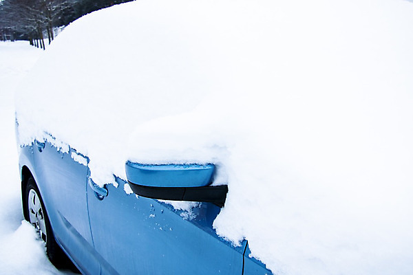 포토 JPG 해외이미지 계절 겨울 교통시설 자동차 날씨 거리 주택 사람없음 야외 얼음 추위 흰색 도시 예측 시원함 12월 서리 장면 북쪽 타운 눈보라 동유럽 1월 2월 벨로루시 자동 제설기 폭설 눈내림 해외202004 해외포토 자연요소 유럽 육상교통 컬러 교통 컨셉 눈_날씨 건물 날짜 자연재해 방향 시설 제설 파일형식 이미지허브