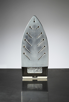 포토 JPG 해외이미지 사람없음 반사 금속 기계 구멍 수증기 철 오브젝트 다리미질 해외202004 해외포토 재질 파일형식 이미지허브