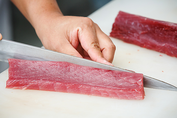 포토 JPG 해외이미지 식물 아시아 음식 바다 백그라운드 재료 탁자 조개 건강 관리 어류 스테이크 요리 사람없음 빨간색 태양 주방 식당 일본 식사 초밥 회 흰색 신선 시장 칼 맛 자르기 참치 먹기 해산물 날것 공식 내추럴 해외202004 해외포토 자연요소 나라 컬러 가구 컨셉 모션 어패류 서양음식 상점 수중동물 일본음식 파일형식 이미지허브