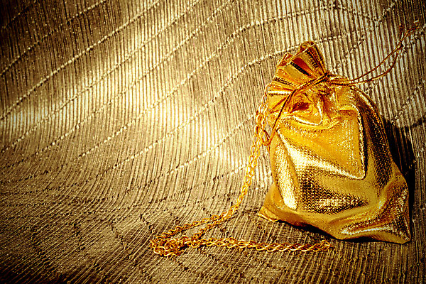 포토 JPG 해외이미지 백그라운드 컨셉 크리스마스 가방 텍스트 봉투 함께함 발렌타인데이 선물 사랑 이벤트 사람없음 장식 빛 상자 유행 금속 놀람 공백 축하 인사 신용카드 발표 메시지 황금 고급 우아함 보석 편지 심볼 엽서 초대 자루 패키지 카피스페이스 해외202004 해외포토 잡화 기념일 감정 데이이벤트 재질 표정 금융 예절 광석 파일형식 이미지허브