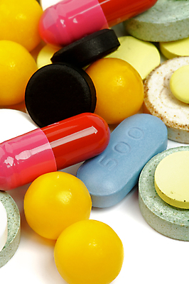 포토 JPG 해외이미지 분홍색 과학 프레임 건강 사람없음 빨간색 세로 초록색 파란색 컬러풀 알약 약 노란색 건강관리 보라색 검은색 고통 실험실 질병 약국 흰배경 질감 중독 해외202004 해외포토 감정 컬러 백그라운드 의학 실험 관리 흰색 파일형식 이미지허브