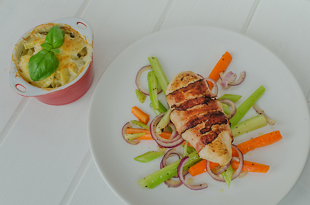 포토 JPG 해외이미지 접시 음식 빵 조각 백그라운드 잎 다이어트 토마토 채소 치즈 감자 샌드위치 건강 육류 요리 사람없음 빨간색 초록색 주방 식당 식사 저녁식사 치킨 샐러드 흰색 신선 사발 닫기 맛 아침식사 상추 가슴 굽기 먹기 유기농 햄 토스트 베이컨 점심식사 해외202004 해외포토 식물 식기 웰빙 컬러 컨셉 식재료 모션 유제품 돼지고기 신체부위 상점 사기그릇 구이 닭고기요리 파일형식 이미지허브