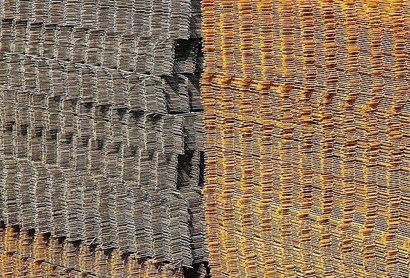 포토 JPG 해외이미지 사람없음 옆모습 쌓기 금속 힘 구부린 철 철사 마디 고체 용접 철강 해외202004 해외포토 뷰포인트 모션 재질 파일형식 이미지허브