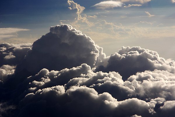 포토 JPG 해외이미지 계절 하늘 날씨 사람없음 빛 글로벌 태양 평화 우주 맑음 광선 흰색 예측 남색 순수 천국 산소 오존 해외202004 해외포토 자연요소 컬러 컨셉 원소 파일형식 이미지허브