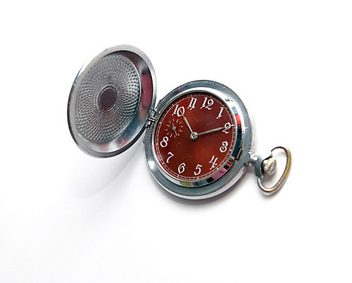 포토 JPG 해외이미지 시계 사람없음 금속 골동품 시간 클래식 주머니 손목시계 오브젝트 싱글 구식 분 철강 해외202004 해외포토 컨셉 장신구 재질 파일형식 이미지허브