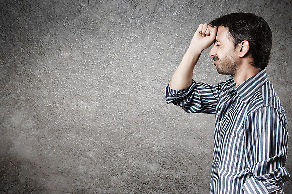 포토 JPG 해외이미지 백인 모델 1 라이프스타일 응시 남자 행복 백그라운드 성공 아이디어 한명 서기 사람 성인 유행 회색 흰색 비즈니스맨 자신감 좌절 시원함 싱글 긍정 내추럴 고립 스타일 해외202004 해외포토 서양인 시선 감정 컬러 컨셉 비즈니스 모션 생활 직장인 파일형식 이미지허브