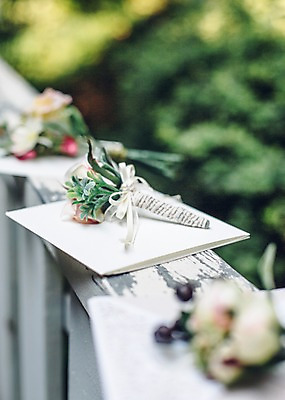 포토 JPG 주간 꽃 결혼 사람없음 야외 아웃포커스 청첩장 결혼소품 국내포토 자연요소 식물 카드_감사 촬영기법 이벤트 오브젝트 파일형식