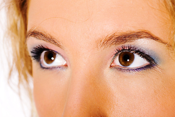 포토 JPG 해외이미지 백인 여자 행복 얼굴 2 건강 한명 사람 금발 갈색 귀여움 흰색 오픈 쌍 질문 순수 호기심 흥분 시력 돌봄 천진난만 유일 해외202004 해외포토 서양인 1 헤어스타일 감정 컬러 컨셉 모션 신체부위 파일형식 이미지허브