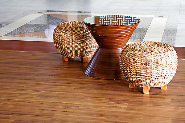 포토 JPG 해외이미지 전통 디자인 가구 의자 탁자 지팡이 사람없음 목재 밀짚 짜임 수공예 말레이시아 내추럴 등나무 핸드메이드 안락 해외202004 해외포토 나무 아시아 생활용품 컨셉 재료 짚 공예 파일형식 이미지허브