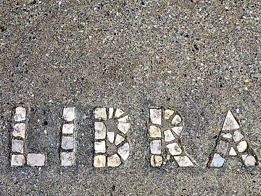 포토 JPG 해외이미지 모양 아이콘 조각 사람없음 믿음 침묵 흰색 작음 예측 묶기 날씬함 심볼 오브젝트 사인 만족 점성술 법관 질서 천칭자리 공정 판결 서명 고립 옛날 평등 해외202004 해외포토 감정 컬러 컨셉 모션 소리 별자리 예절 크기 법률가 몸매 파일형식 이미지허브