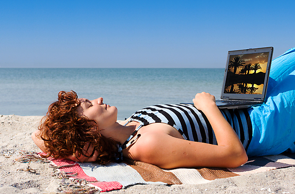 포토 JPG 해외이미지 라이프스타일 여자 모래 바다 비즈니스 자연 하늘 휴가 휴식 한명 야외 물 여름 파란색 노트북 컴퓨터 햇빛 여행객 공책 침묵 자유 잠 업무 탈출 무선전화기 휴양지 해외202004 해외포토 자연요소 1 계절 컬러 컨셉 문구용품 사람 생활 전자제품 태양 소리 장소 작업 전화기 생태계 파일형식 이미지허브