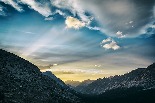 포토 JPG 해외이미지 구름 공원 여행 자연 하늘 날씨 휴가 산 국립공원 풍경 사람없음 야외 여름 태양 환경 계곡 미국 일몰 하이킹 황무지 고독 보호 저녁 숲 배낭여행 캘리포니아 암초 드라마 멀리 기후변화 해외202004 해외포토 자연요소 계절 공공시설 감정 컨셉 북아메리카 레저 노을 변화 야간 생태계 파일형식 이미지허브