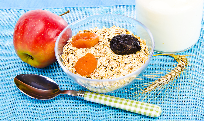 포토 JPG 해외이미지 음식 빵 다이어트 과일 자연 아침 건강 사람없음 식사 사발 황금 달콤 아침식사 사과 시리얼 M 요거트 뮤즐리 해외202004 해외포토 주간 알파벳 유제품 사기그릇 맛 생태계 파일형식 이미지허브