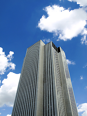 포토 JPG 해외이미지 구름 디자인 외관 벽 회사 비즈니스 건축양식 창문 유리 하늘 미래 새로움 아파트 직장 사람없음 야외 건물 파란색 빛 도시풍경 사무실 반사 탑 고층빌딩 거울 성장 도시 도심 큼 철강 콘크리트 해외202004 해외포토 자연요소 건축물 건축 컬러 컨셉 재질 주택 풍경 빌딩 크기 파일형식 이미지허브