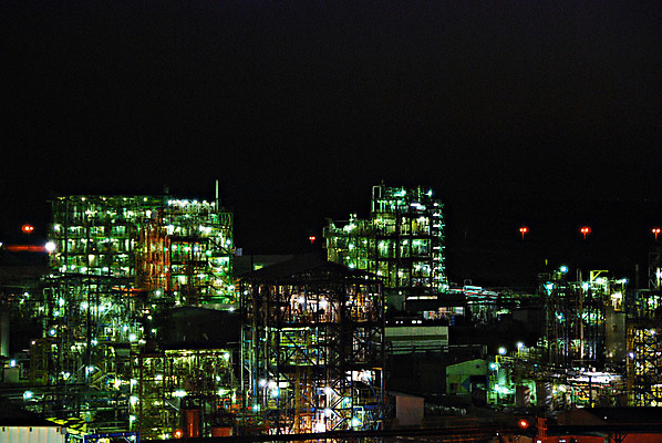 포토 JPG 해외이미지 식물 산업 공장 하늘 조명 사람없음 글로벌 탑 힘 장비 에너지 휘발유 야간 화석 연료 가스 매연 세대 빛망울 내추럴 철강 화학물질 해외202004 해외포토 자연요소 건축물 공업 빛 화학 환경오염 석유 파일형식 이미지허브