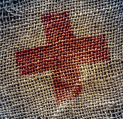 포토 JPG 해외이미지 여행 십자가 가방 날씨 건강 안전 사람없음 치료 빨간색 약 장비 의사 수확 시골 긴급 도움 거친 질병 상처 사건 삼베 심볼 묘사 사인 복고 군용 싸움 전쟁 캔버스 육군 섬유 시들음 짜임 조립 그런지 돌봄 옛날 헬프 해외202004 해외포토 잡화 컬러 컨셉 농업 의학 모션 군대 의료진 직물 파일형식 천_직물 이미지허브