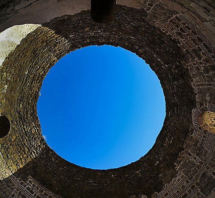 포토 JPG 해외이미지 구름 백그라운드 창문 자연 하늘 추상 벽돌 프레임 풍경 사람없음 야외 파란색 빛 태양 여행객 펼침 바위 오픈 구멍 터널 동굴 순환 시력 지하 내추럴 해외202004 해외포토 자연요소 길 컬러 무늬 모션 사람 돌_바위 생태계 파일형식 이미지허브