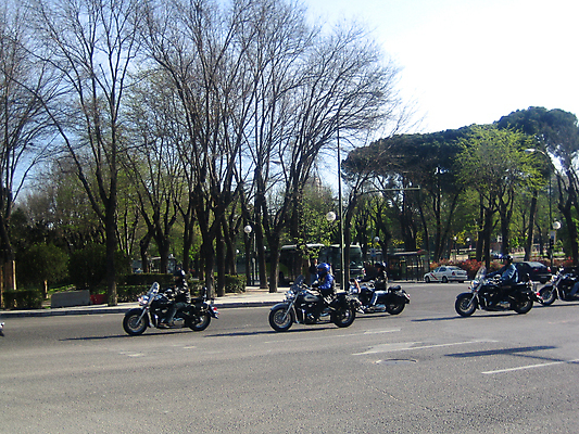 포토 JPG 해외이미지 외관 유럽 문화 도로 여행 건축양식 거리 주택 항해 사람없음 건물 여름 빛 도시풍경 햇빛 탑 맑음 궁전 수확 골동품 도시 센터 역사 스페인 클래식 정사각형 지역 타운 천연기념물 마드리드 스페인어 옛날 인기 해외202004 해외포토 도형 건축물 계절 건축 나라 길 컨셉 고건축 농업 배_교통 교통시설 날씨 풍경 태양 파일형식 이미지허브